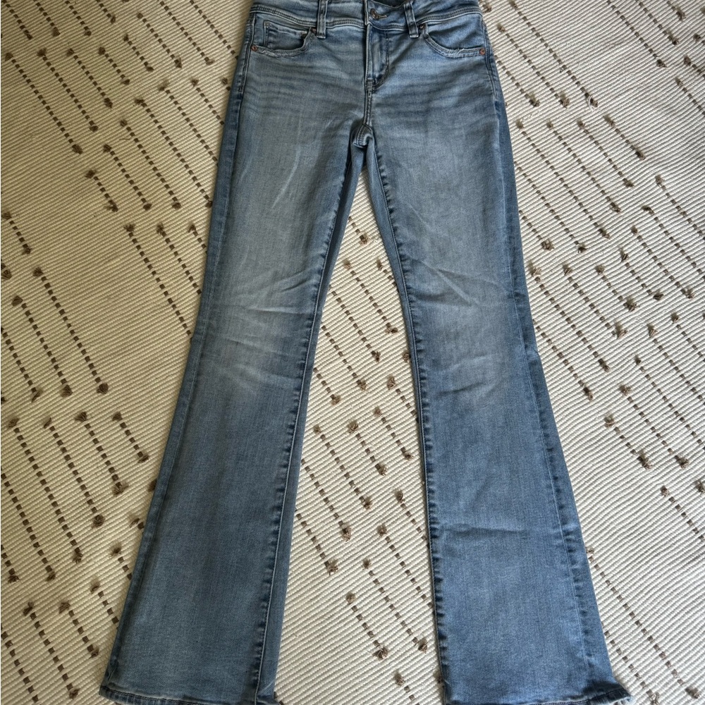 American Eagle Outfitters Wide Leg Jeans in Medium Blue